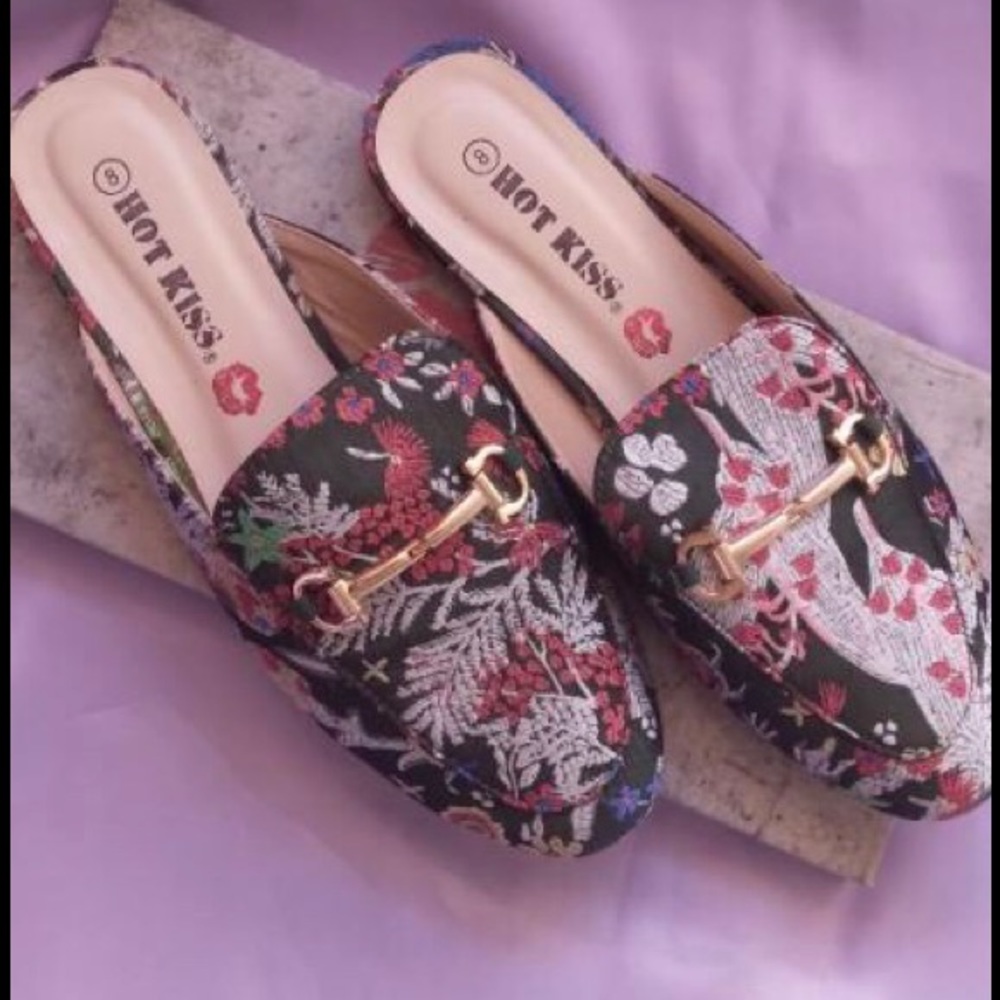 Hot Kiss Multicolor Olive Floral Mules Sz 8